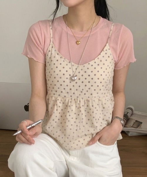 Teem Store（チームストア）の「【ドット柄 】フレアキャミソールトップス　レイヤード　重ね着（キャミソール・レディース・ベージュ/ブラック・F）」の6枚目の写真