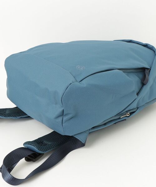 anello GRANDE(アネログランデ)の「"02"≪anello GRANDE≫OVL/オーバル 6ポケット/11L リュック(バックパック/リュック・レディース・ライトベージュ/ブラック/グレイッシュブルー・ONE SIZE)」の5枚目の写真