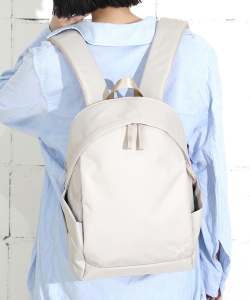anello GRANDE(アネログランデ)の「"02"≪anello GRANDE≫OVL/オーバル 6ポケット/11L リュック(バックパック/リュック・レディース・ライトベージュ/ブラック/グレイッシュブルー・ONE SIZE)」の2枚目の写真