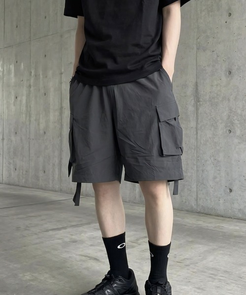 ZOZOMARKET by ren(ゾゾマーケットバイレン)の「【インフルエンサー renセレクト】ナイロンストレッチ カーゴショーツ(その他パンツ・メンズ・ブラック/チャコール・M/L)」の16枚目の写真