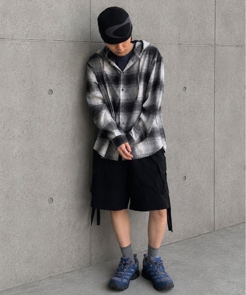 ZOZOMARKET by ren(ゾゾマーケットバイレン)の「【インフルエンサー renセレクト】ナイロンストレッチ カーゴショーツ(その他パンツ・メンズ・ブラック/チャコール・M/L)」の6枚目の写真