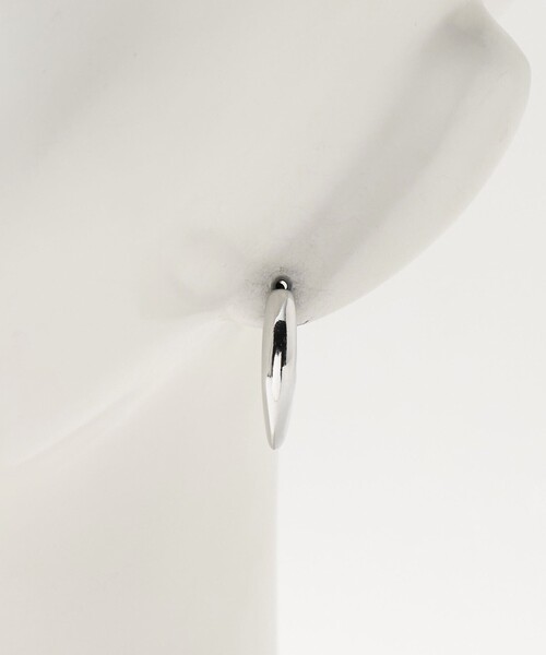 UNITED ARROWS(ユナイテッドアローズ)の「デフォルメ フープ ピアス(ピアス(両耳用)・レディース・シルバー/ゴールド・FREE)」の9枚目の写真