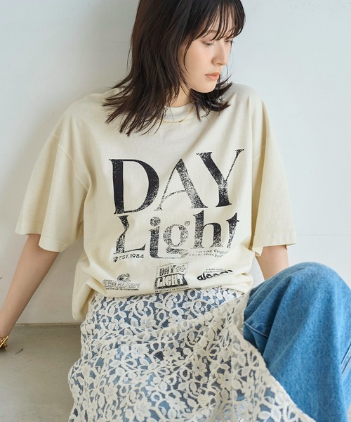meilmada(メイルマダ)の「ピグメントロゴビッグTシャツ(Tシャツ/カットソー・レディース・ライトベージュ/チャコールグレー・FREE)」の2枚目の写真