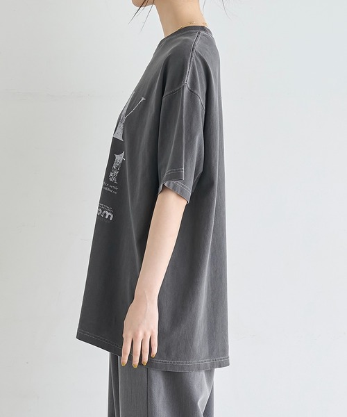 meilmada(メイルマダ)の「ピグメントロゴビッグTシャツ(Tシャツ/カットソー・レディース・ライトベージュ/チャコールグレー・FREE)」の3枚目の写真