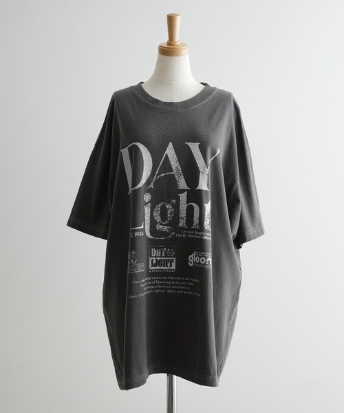 meilmada(メイルマダ)の「ピグメントロゴビッグTシャツ(Tシャツ/カットソー・レディース・ライトベージュ/チャコールグレー・FREE)」の6枚目の写真