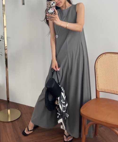 YUGA(ユーガ)の「YUGA_YGMC Korean-style Sleeveless cut-and-sew dress(ワンピース・レディース・ブラック/グレー・FREE)」の15枚目の写真