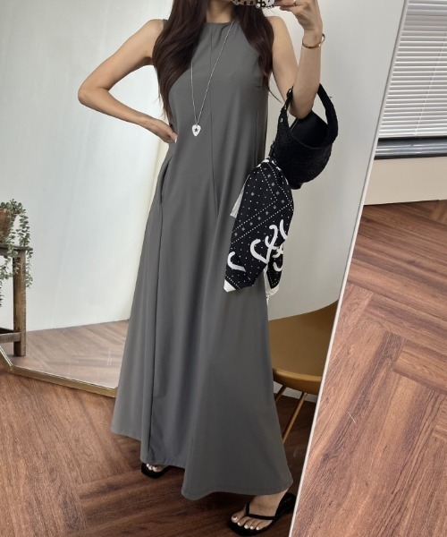 YUGA(ユーガ)の「YUGA_YGMC Korean-style Sleeveless cut-and-sew dress(ワンピース・レディース・ブラック/グレー・FREE)」の12枚目の写真