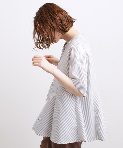 grove(グローブ)の「【洗濯機OK・ひんやり】さらっと軽やか、夏のフレアシャツ(シャツ/ブラウス・レディース・ピンク系3/ブルー系2/ホワイト系5/ライトグリーン系2・05/04/03/02/01)」の7枚目の写真