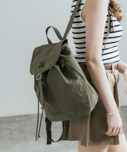 MUCENT(ムセント)の「MUCENT MUTE MINI BACK PACK ロゴ刺繍バックパック ミニリュック(バックパック/リュック・レディース・カーキ/ブルー/ブラック・FREE)」の3枚目の写真