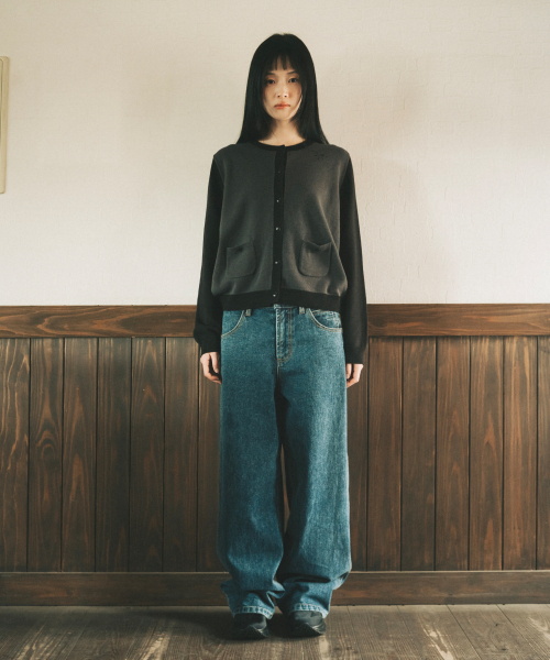 OHESHIO(オヘシオ)の「STAR TWO TONE BUTTON CARDIGAN, BLACK(カーディガン/ボレロ・レディース・その他・FREE)」の2枚目の写真