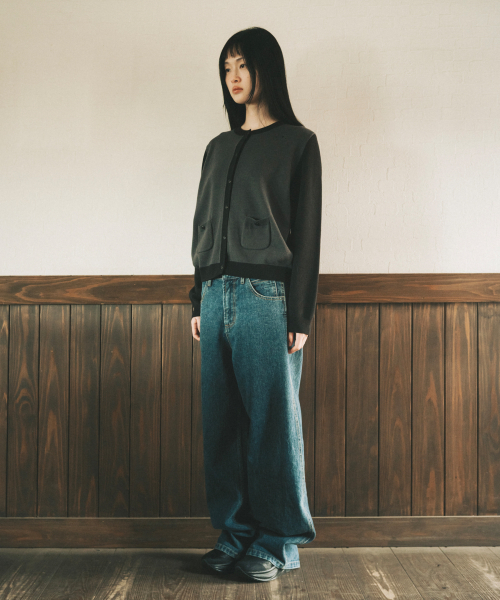 OHESHIO(オヘシオ)の「STAR TWO TONE BUTTON CARDIGAN, BLACK(カーディガン/ボレロ・レディース・その他・FREE)」の3枚目の写真