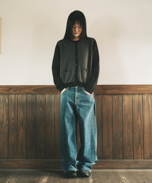 OHESHIO(オヘシオ)の「STAR TWO TONE BUTTON CARDIGAN, BLACK(カーディガン/ボレロ・レディース・その他・FREE)」の4枚目の写真