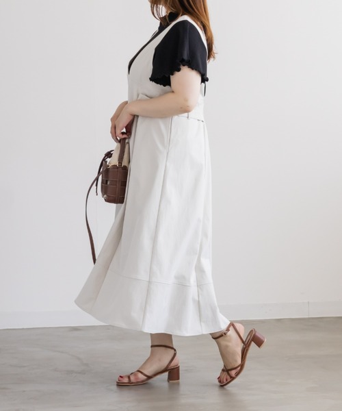 CLETTE(クレット)の「サイドベルトVネックジャンスカワンピース(ワンピース・レディース・グレイッシュベージュ/ピンクベージュ/ブラック・3L/4L/LL)」の9枚目の写真