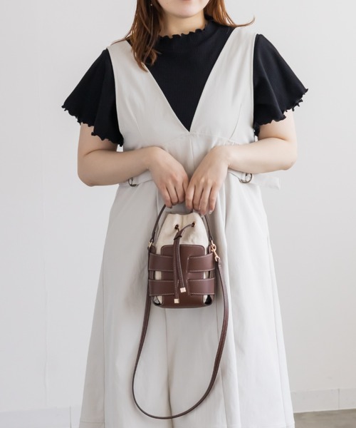 CLETTE(クレット)の「サイドベルトVネックジャンスカワンピース(ワンピース・レディース・グレイッシュベージュ/ピンクベージュ/ブラック・3L/4L/LL)」の7枚目の写真