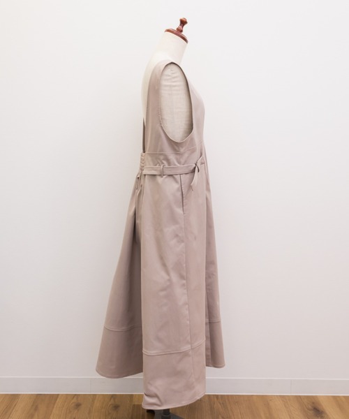 CLETTE(クレット)の「サイドベルトVネックジャンスカワンピース(ワンピース・レディース・グレイッシュベージュ/ピンクベージュ/ブラック・3L/4L/LL)」の14枚目の写真