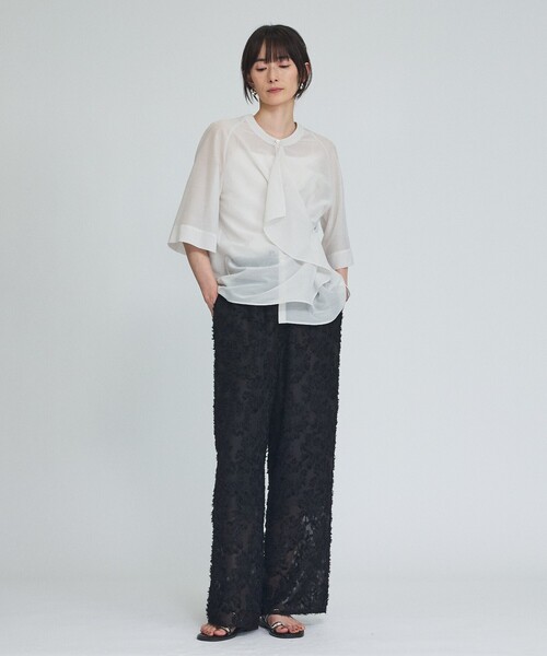qualite(カリテ)の「フラワーフリンジ ジャガードパンツ(その他パンツ・レディース・ブラック/オフホワイト・36/38)」の3枚目の写真