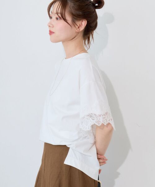 le.coeur blanc（ルクールブラン）の「袖レースカットプルオーバー（Tシャツ/カットソー・レディース・オフホワイト/ブラック・38）」の11枚目の写真