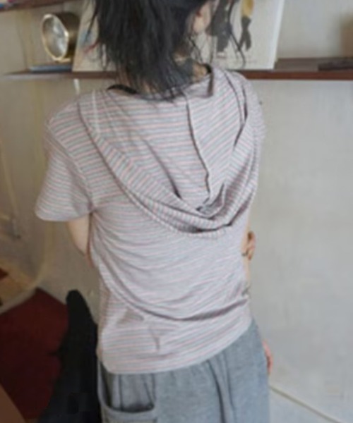 AsheKsha（アシクシャ）の「細ストライプのダブルボタンショート丈半袖（Tシャツ/カットソー・レディース・マルチ・M）」の7枚目の写真