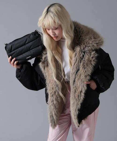 BEAVER(ビーバー)の「B omnivore/ビーオムニボー REVERSIBLE FUR NYLON BLOUSON(ブルゾン・レディース・ブラック/カーキ・FREE)」の13枚目の写真