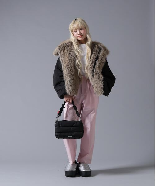 BEAVER(ビーバー)の「B omnivore/ビーオムニボー REVERSIBLE FUR NYLON BLOUSON(ブルゾン・レディース・ブラック/カーキ・FREE)」の14枚目の写真