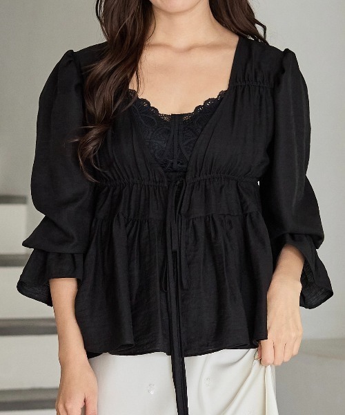BIRTHDAY BASH(バースデイバッシュ)の「PUFF SLEEVE RIBBON BLOUSE CARDIGAN(パフスリーブリボンブラウスカーディガン)(シャツ/ブラウス・レディース・ブラック/アイボリー・FREE)」の1枚目の写真