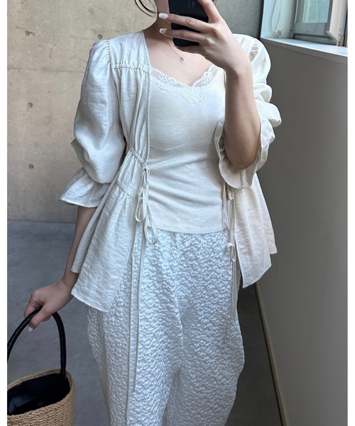 BIRTHDAY BASH(バースデイバッシュ)の「PUFF SLEEVE RIBBON BLOUSE CARDIGAN(パフスリーブリボンブラウスカーディガン)(シャツ/ブラウス・レディース・ブラック/アイボリー・FREE)」の3枚目の写真