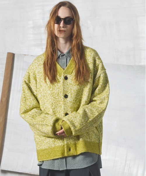 MAISON SPECIAL(メゾンスペシャル)の「《UNISEX》ヘリンボーンニットプライムオーバーカーディガン/Herringbone Knit Prime-Over Cardigan【MAISON SPECIAL/メゾンスペシャル】(カーディガン/ボレロ・メンズ・イエロー/オレンジ/カーキ・0/1/2)」の2枚目の写真