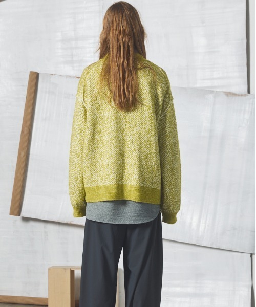 MAISON SPECIAL(メゾンスペシャル)の「《UNISEX》ヘリンボーンニットプライムオーバーカーディガン/Herringbone Knit Prime-Over Cardigan【MAISON SPECIAL/メゾンスペシャル】(カーディガン/ボレロ・メンズ・イエロー/オレンジ/カーキ・0/1/2)」の4枚目の写真