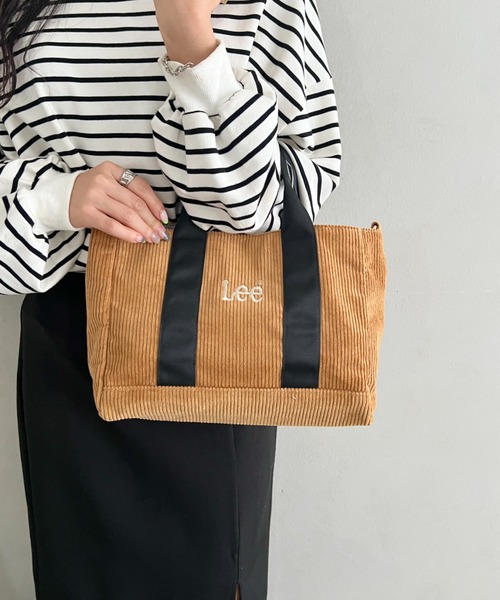 Lee(リー)の「Lee.2WAY スクエアトートバッグ.ショルダーバッグ.キャンバス.コーデュロイ.A4対応.軽量.ユニセックス(トートバッグ・レディース・ブラック×ブラック/ホワイト×ブラック/ホワイト×ホワイト/ブラウン・FREE)」の4枚目の写真