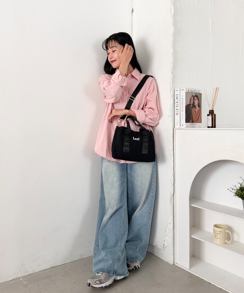 Lee(リー)の「Lee.2WAY スクエアトートバッグ.ショルダーバッグ.キャンバス.コーデュロイ.A4対応.軽量.ユニセックス(トートバッグ・レディース・ブラック×ブラック/ホワイト×ブラック/ホワイト×ホワイト/ブラウン・FREE)」の10枚目の写真