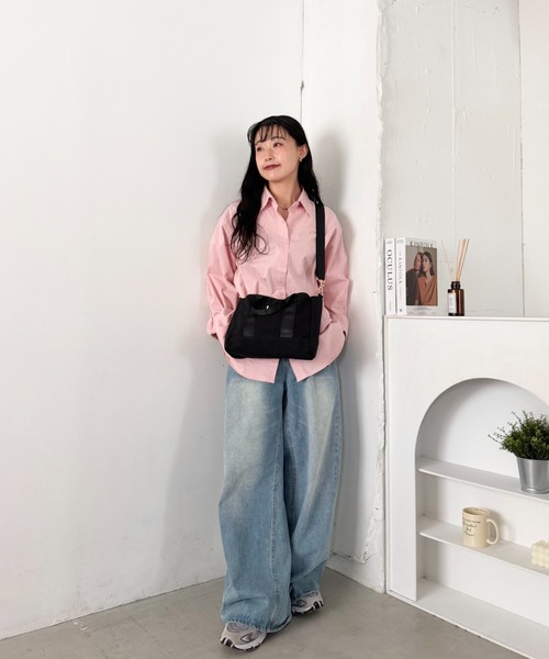 Lee(リー)の「Lee.2WAY スクエアトートバッグ.ショルダーバッグ.キャンバス.コーデュロイ.A4対応.軽量.ユニセックス(トートバッグ・レディース・ブラック×ブラック/ホワイト×ブラック/ホワイト×ホワイト/ブラウン・FREE)」の11枚目の写真