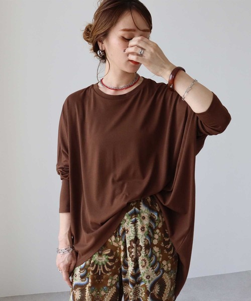 zena(ジェナ)の「ドーム前後差シンプルロンTee(Tシャツ/カットソー・レディース・ブラック/ブラウン/オフホワイト・M)」の5枚目の写真