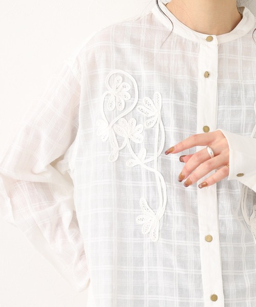 Fanaka(ファナカ)の「テープ刺繍シャツブラウス 長袖(シャツ/ブラウス・レディース・オフホワイト・FREE)」の15枚目の写真