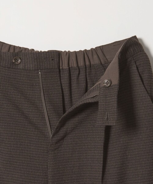 BEAUTY&YOUTH UNITED ARROWS(ビューティーアンドユースユナイテッドアローズ)の「【WEB限定 Wardrobe DAILY MINIMAL】チェック バックゴム ワイドパンツ(その他パンツ・レディース・ダークブラウン/ダークグレー・S/L/M)」の16枚目の写真