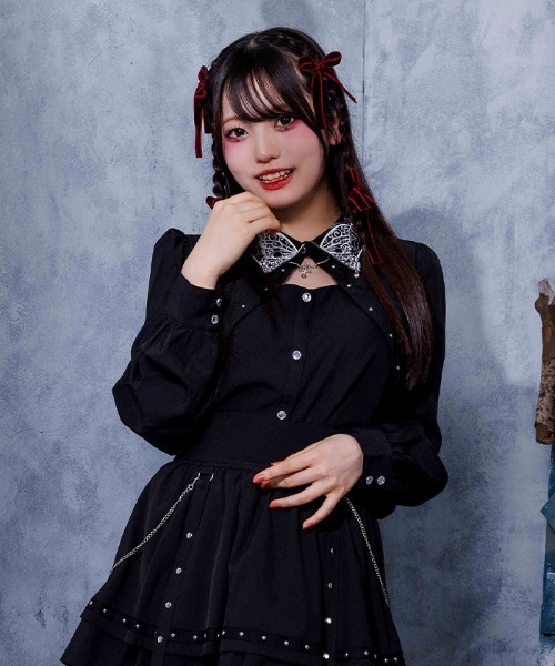 axes femme(アクシーズファム)の「バタフライ襟刺繍BL(シャツ/ブラウス・レディース・ブラック/ホワイト・MEDIUM)」の2枚目の写真