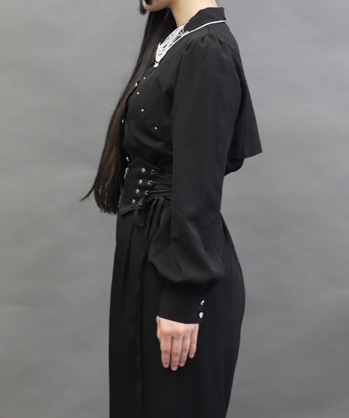 axes femme(アクシーズファム)の「バタフライ襟刺繍BL(シャツ/ブラウス・レディース・ブラック/ホワイト・MEDIUM)」の4枚目の写真