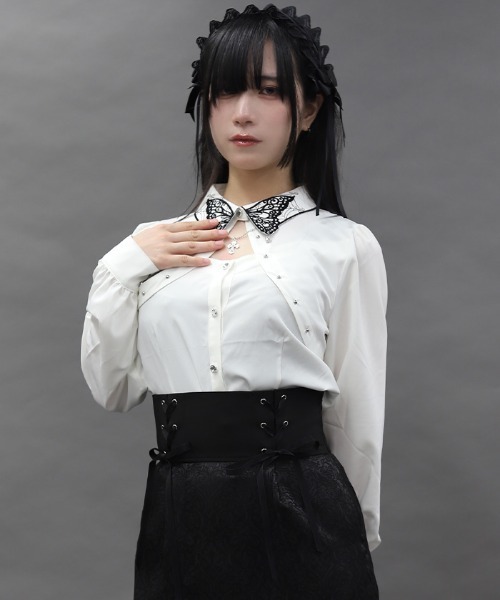 axes femme(アクシーズファム)の「バタフライ襟刺繍BL(シャツ/ブラウス・レディース・ブラック/ホワイト・MEDIUM)」の13枚目の写真