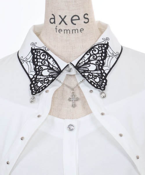 axes femme(アクシーズファム)の「バタフライ襟刺繍BL(シャツ/ブラウス・レディース・ブラック/ホワイト・MEDIUM)」の21枚目の写真
