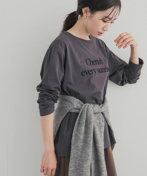 URBAN RESEARCH DOORS(アーバンリサーチドアーズ)の「フロッキーロゴプリントロングTシャツ 26AW(Tシャツ/カットソー・レディース・オフホワイト/チャコールグレー・FREE)」の11枚目の写真