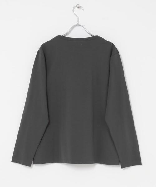 URBAN RESEARCH DOORS(アーバンリサーチドアーズ)の「フロッキーロゴプリントロングTシャツ 26AW(Tシャツ/カットソー・レディース・オフホワイト/チャコールグレー・FREE)」の8枚目の写真