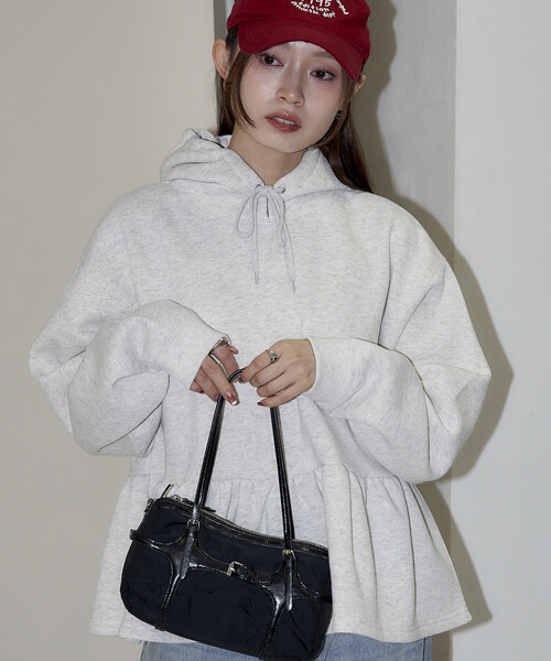 PUBLUX(パブリュクス)の「PUBLUX/パブリュクス 裏起毛 ペプラム フーディー 限定展開(スウェット・レディース・インディゴブルー/ライトグレー/チャコールグレー・フリ-)」の6枚目の写真
