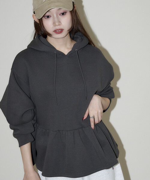 PUBLUX(パブリュクス)の「PUBLUX/パブリュクス 裏起毛 ペプラム フーディー 限定展開(スウェット・レディース・インディゴブルー/ライトグレー/チャコールグレー・フリ-)」の14枚目の写真