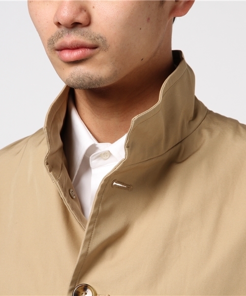 MEN'S BIGI(メンズビギ)の「スタンドカラーコート(コットンギャバ)/撥水加工&花粉ガード加工(チェスターコート・メンズ・ベージュ/ネイビー・SS/S/M/L)」の6枚目の写真