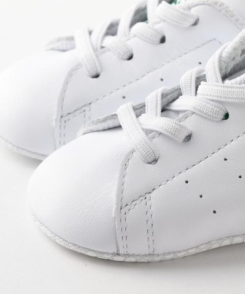 adidas(アディダス)の「【adidas(アディダス)】スタンスミス クリブ 11cm(ベビーシューズ/ベビーソックス・キッズ・ピンク/ケリー・11cm)」の7枚目の写真