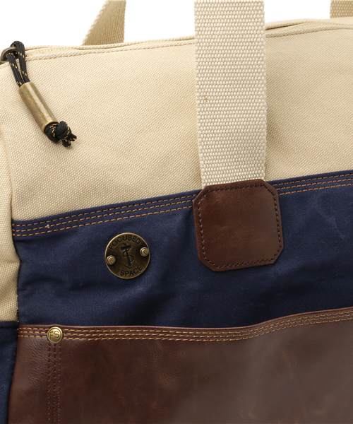 Focused Space(フォーカスドスペース)の「THE TRANSITION DUFFEL ダッフルバッグ(ボストンバッグ・メンズ・マルチ/その他・ONE SIZE)」の4枚目の写真