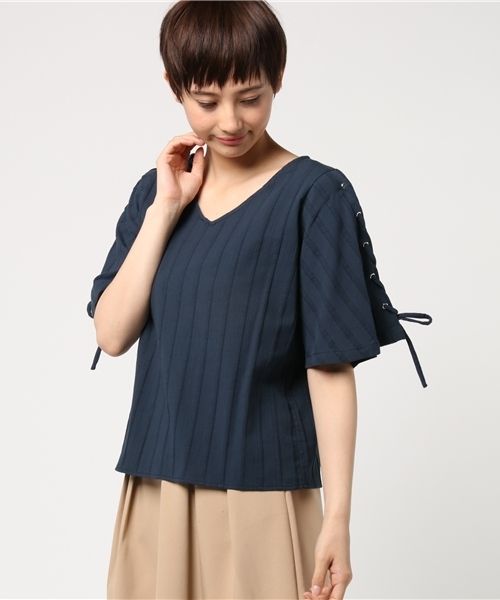 Khaju（カージュ）の「Khaju:レースアップスリーブブラウス（シャツ/ブラウス・レディース・ネイビー/オフホワイト・ONE SIZE）」の3枚目の写真