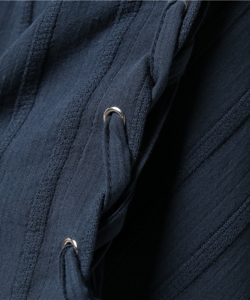 Khaju（カージュ）の「Khaju:レースアップスリーブブラウス（シャツ/ブラウス・レディース・ネイビー/オフホワイト・ONE SIZE）」の5枚目の写真