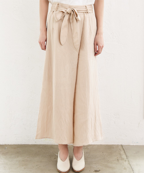 Luz Llena（ラズレナ）の「ウエストリボンアシンメトリーワイドパンツ（その他パンツ・レディース・ブラック/ベージュ・MEDIUM/LARGE）」の3枚目の写真