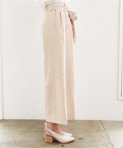 Luz Llena（ラズレナ）の「ウエストリボンアシンメトリーワイドパンツ（その他パンツ・レディース・ブラック/ベージュ・MEDIUM/LARGE）」の4枚目の写真