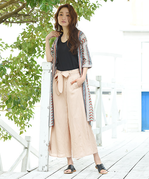 Luz Llena（ラズレナ）の「ウエストリボンアシンメトリーワイドパンツ（その他パンツ・レディース・ブラック/ベージュ・MEDIUM/LARGE）」の11枚目の写真